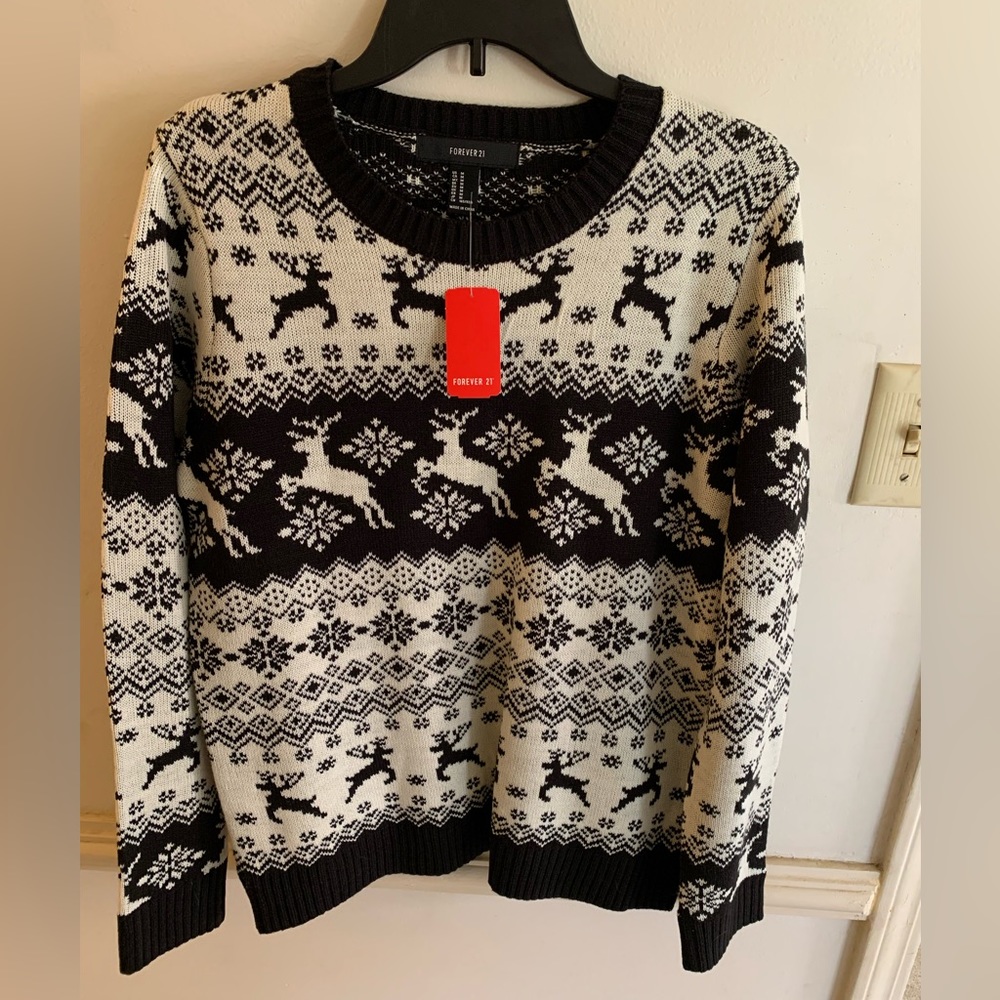 Forever 21: NWT sweater